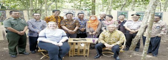 Bambooland Latih Masyarakat Berdayakan Hutan Bambu Secara Berkelanjutan