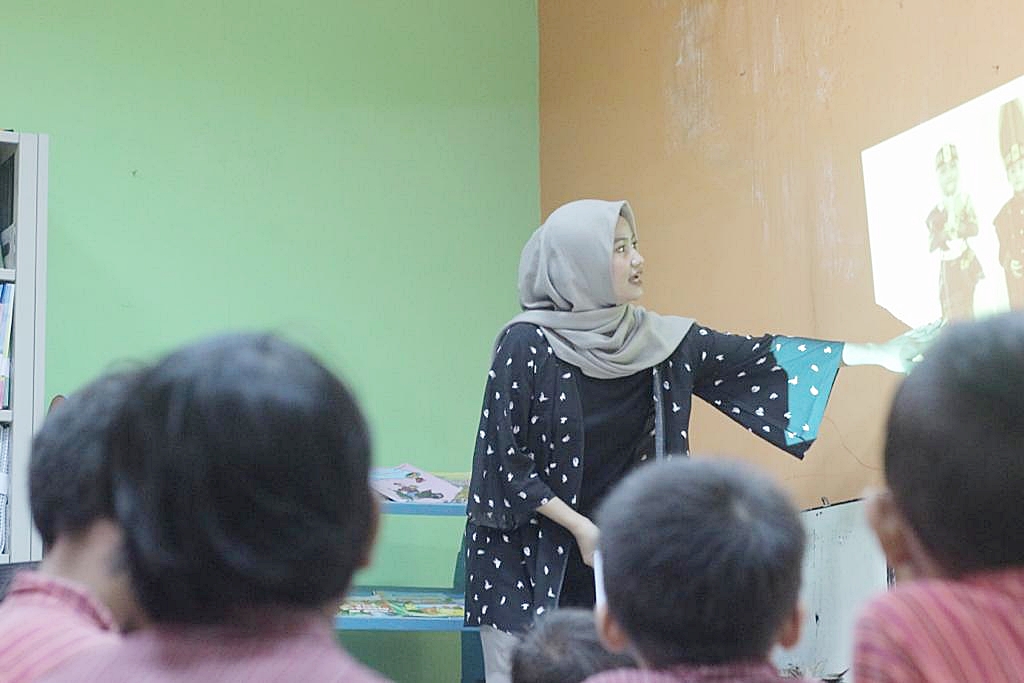 Dosen Ilmu Komunikasi Tanamkan Nilai-Nilai Kearifan Lokal pada Anak-anak