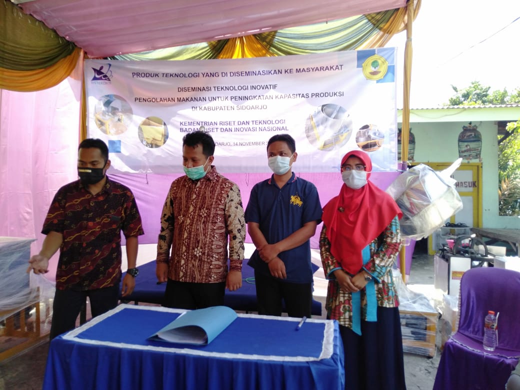 ITY Berikan Inovasi Pengolahan Makanan Pada Sejumlah UMKM Kerupuk dan Keripik di Krembung Sidoarjo