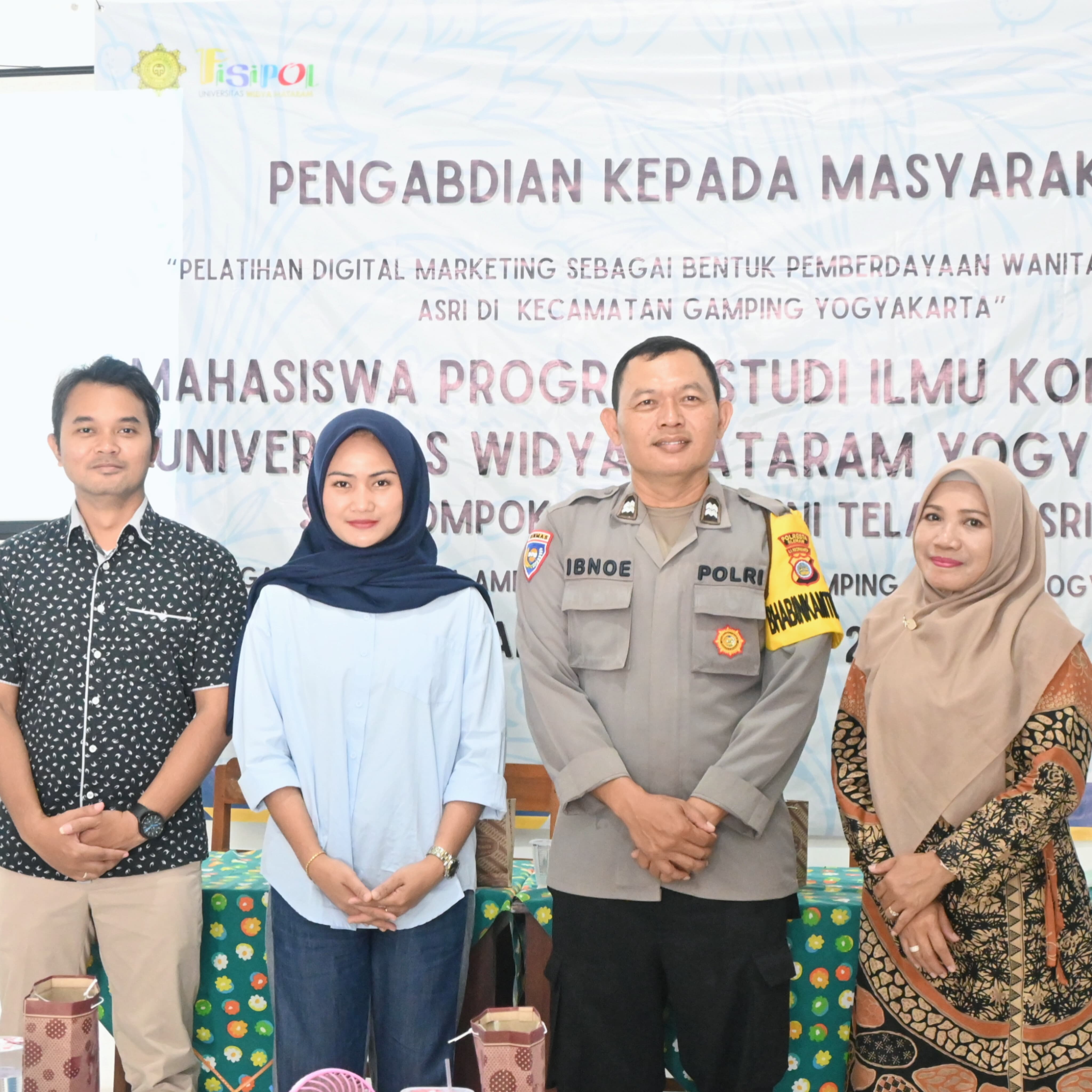 PELATIHAN DIGITAL MARKETING SEBAGAI PEMBERDAYAAN  KELOMPOK WANITA TANI TELANG ASRI GAMPING