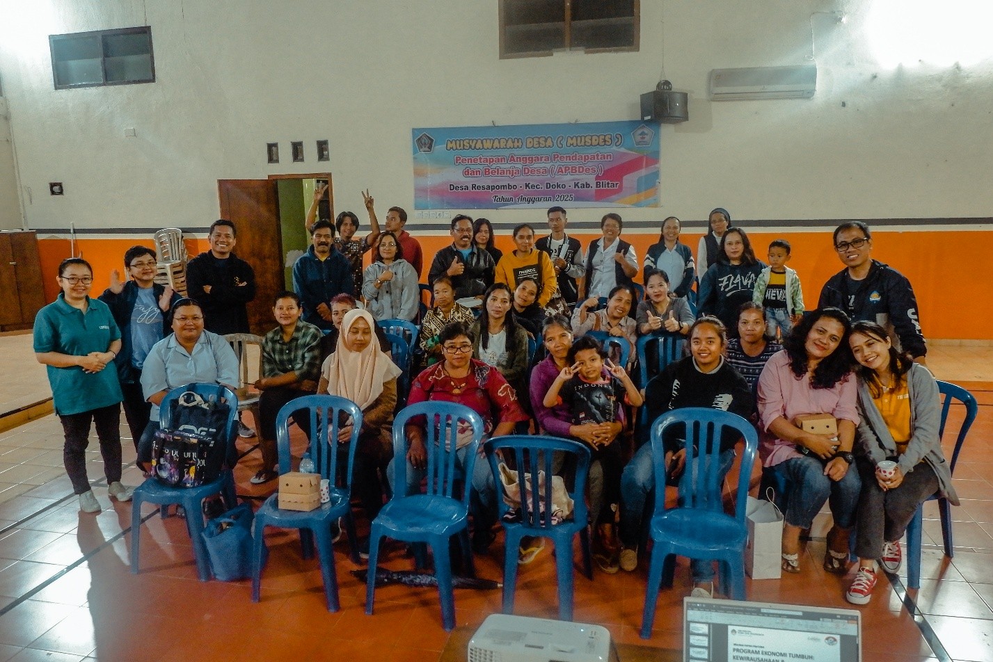 UAJY Perkuat Harmonisasi dan Perekonomian Keluarga Purna Migran di Blitar