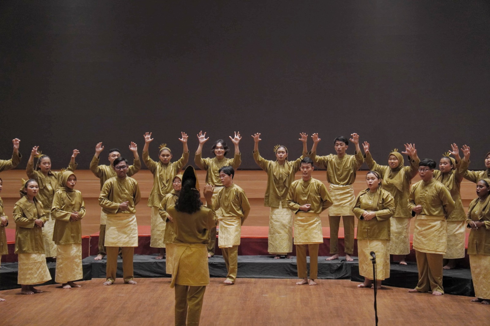 PSM Nafiri UMBY Ukir Prestasi di Festival Swara Saraswati II