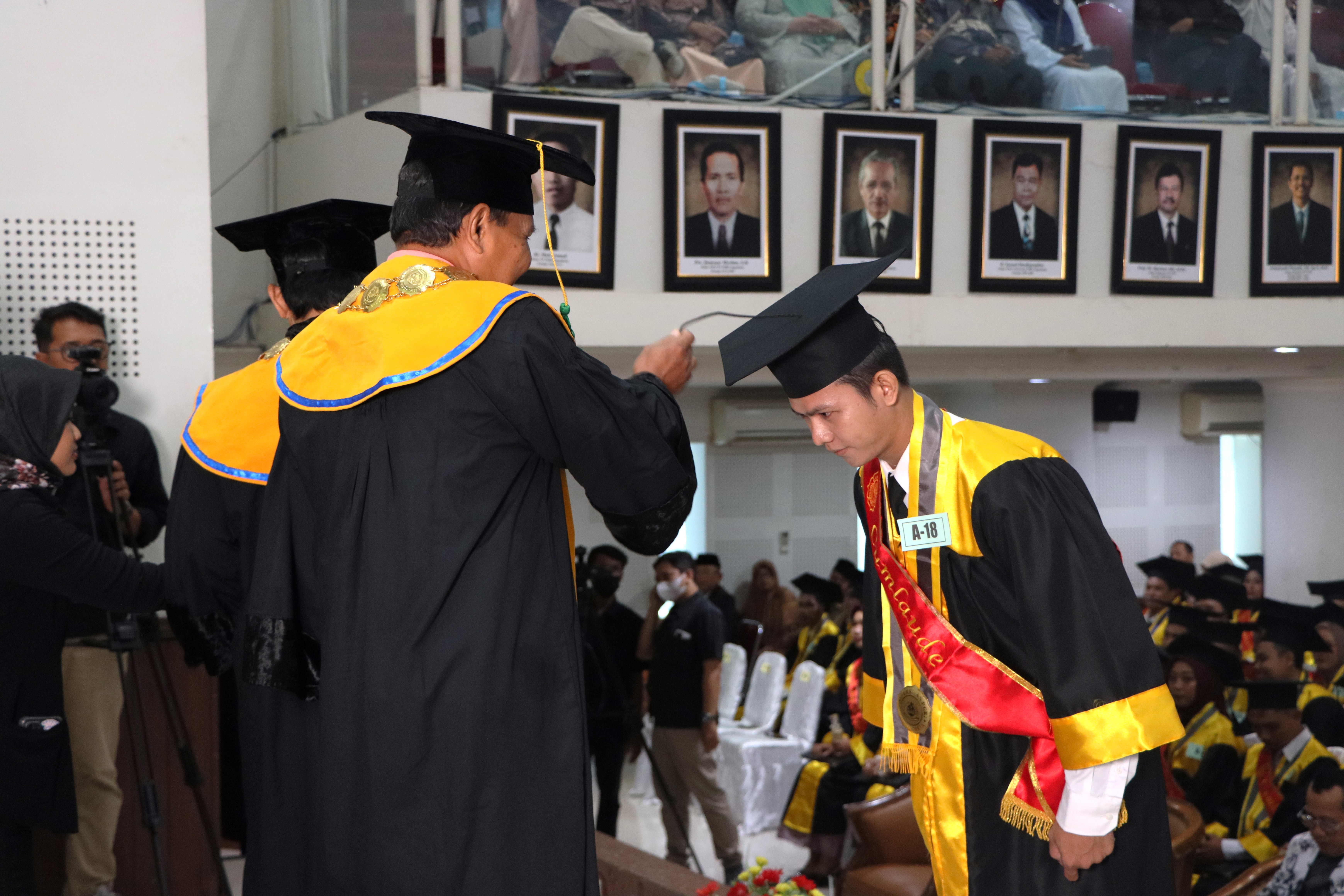Wisuda UPY 2024/2025: Momen Bersejarah untuk 366 Lulusan yang Siap Menyongsong Masa Depan