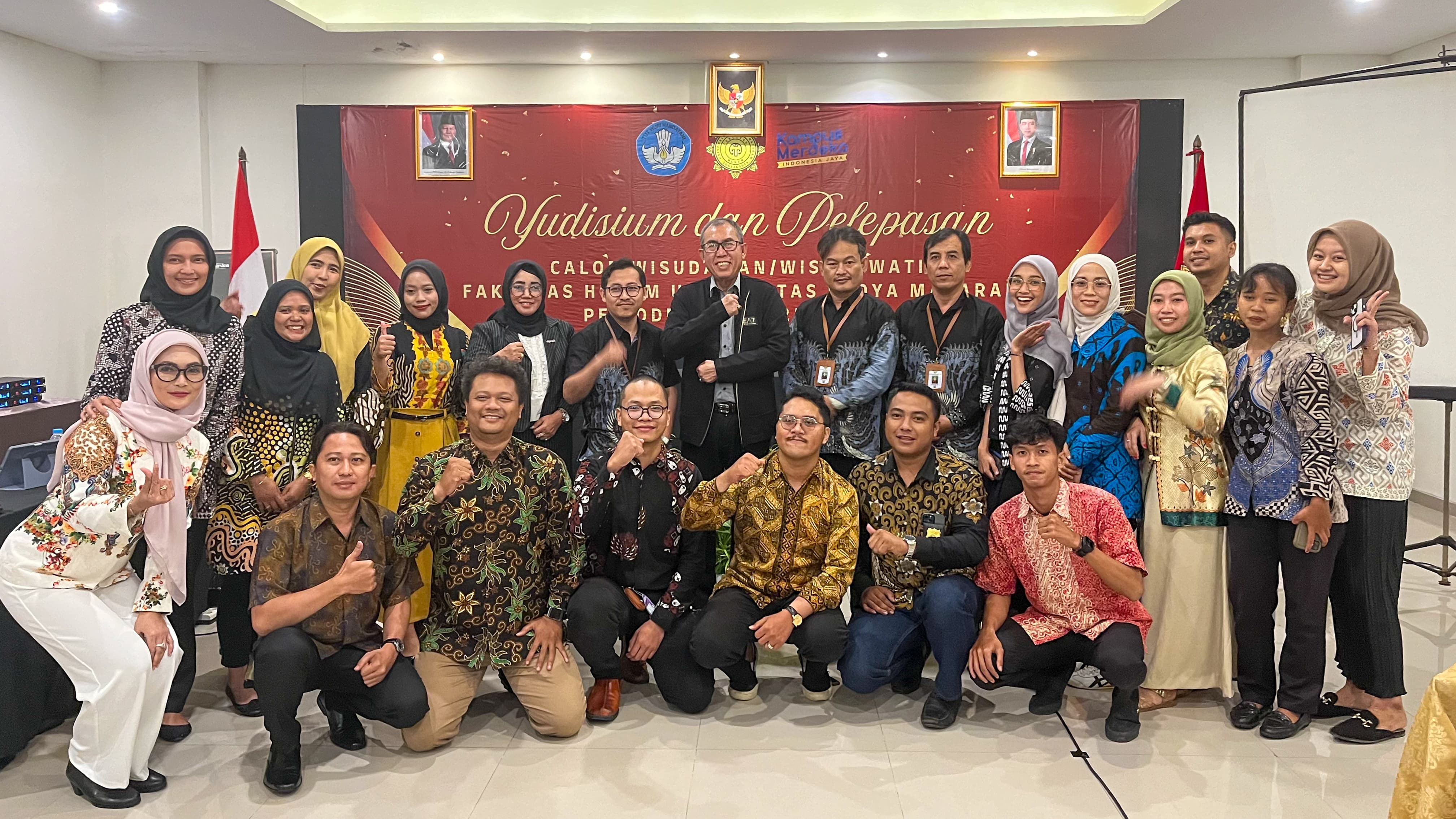 Luluskan 108 Mahasiswa Hukum, Fakultas Hukum Mencetak Generasi Hukum Berkeadilan