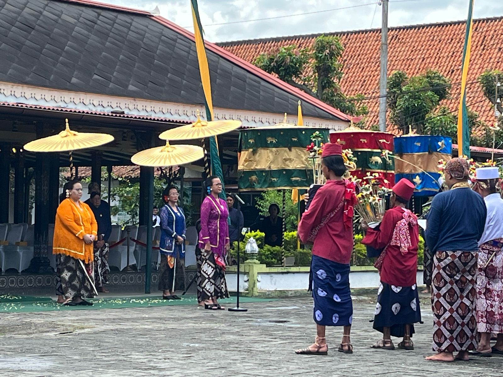 Grebeg Syawal: Tradisi Gunungan dari Kraton Yogyakarta ke Masjid Kauman hingga Dalem Mangkubumen