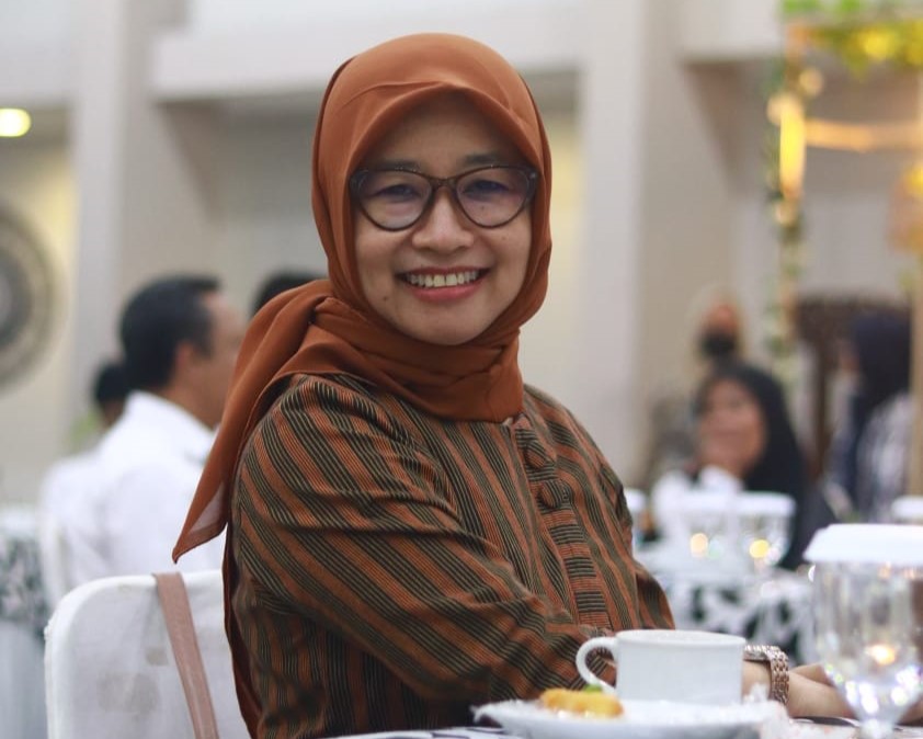 Relevansi Pustakawan dan Perpustakaan di Era Digital Analisis Sosiologi Pendidikan untuk Mempertahankan Buku sebagai Jendela Ilmu