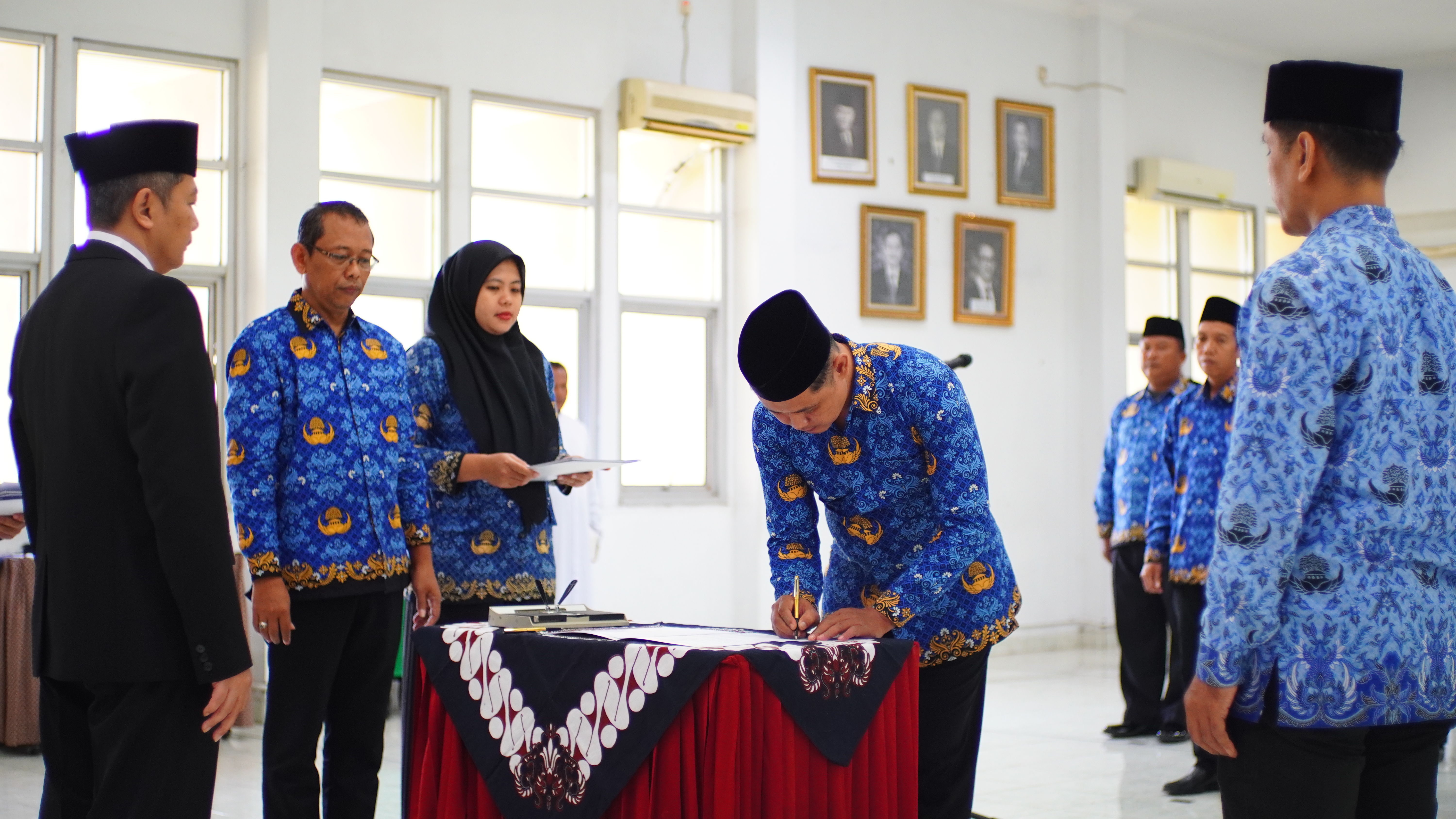 Momentum Sumpah Pemuda, LLDIKTI Wilayah V Kukuhkan 9 Pegawai PPPK Baru