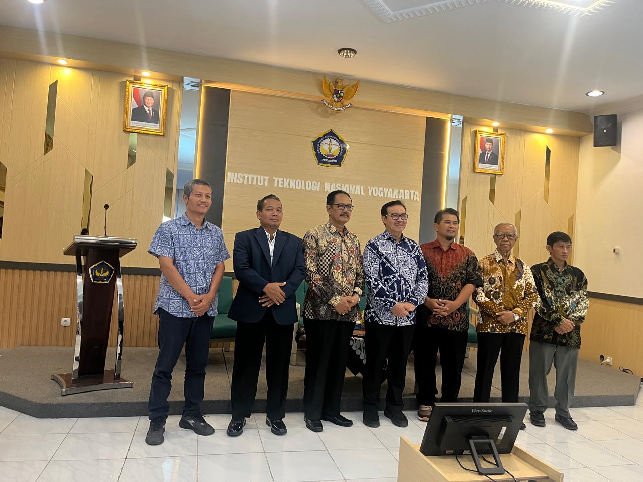 72 Peneliti Paparkan Hasil di Seminar Nasional ReTII ke-20 ITNY 