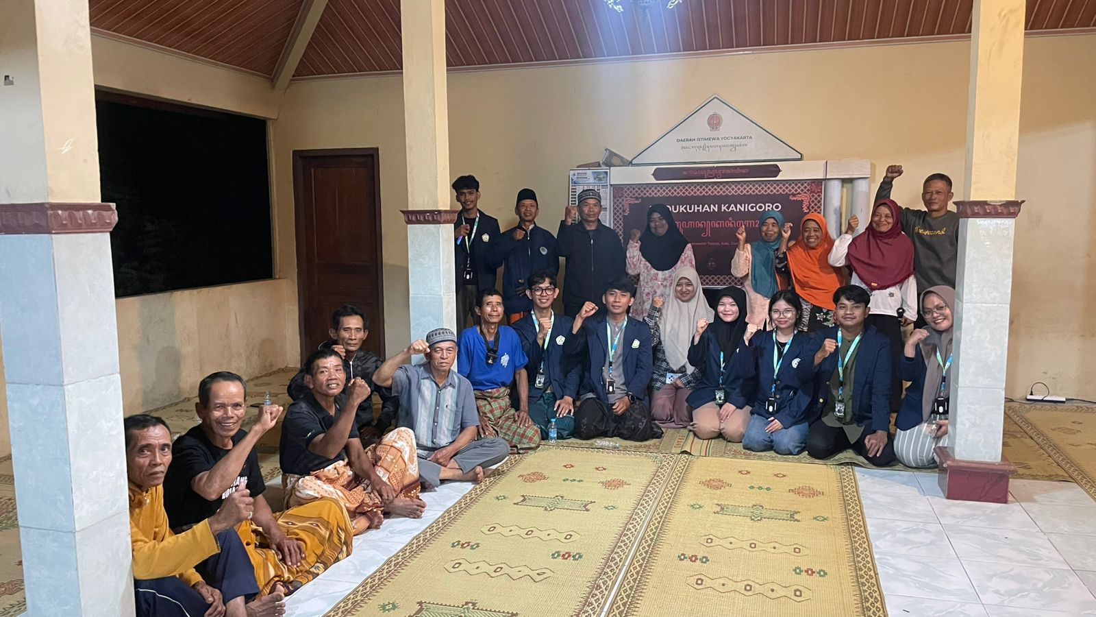 Mahasiswa KKN Politeknik LPP sapa warga Kanigoro
