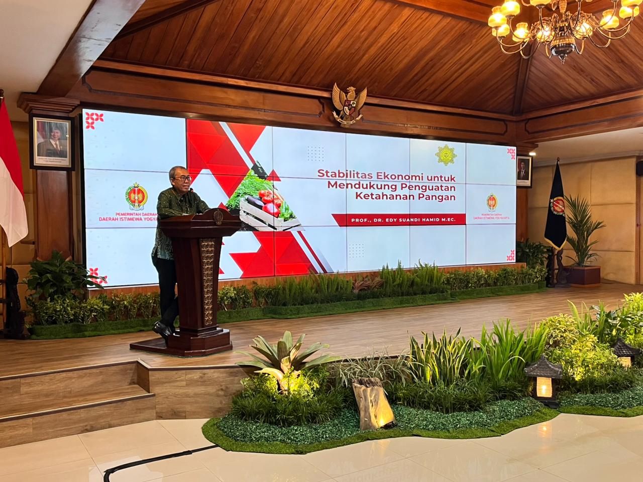 Prof. Edy: Stabilitas Ekonomi dan Daya Beli Menjadi Kunci Penguatan Ketahanan Pangan di DIY