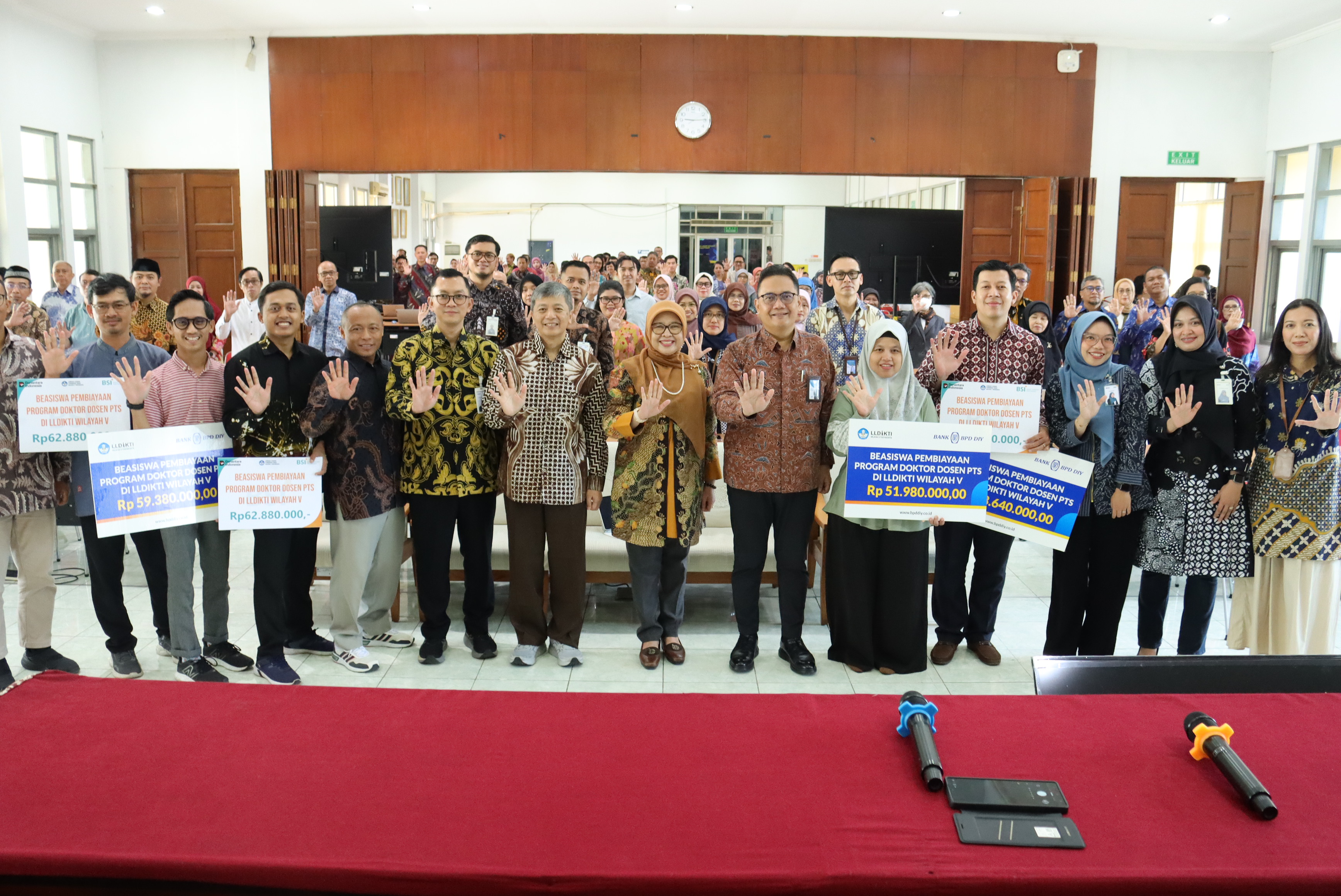 LLDIKTI Wilayah V Perkuat Komitmen Peningkatan Kualifikasi Dosen PTS melalui Kerja Sama dengan Bank BPD DIY dan Bank BSI 
