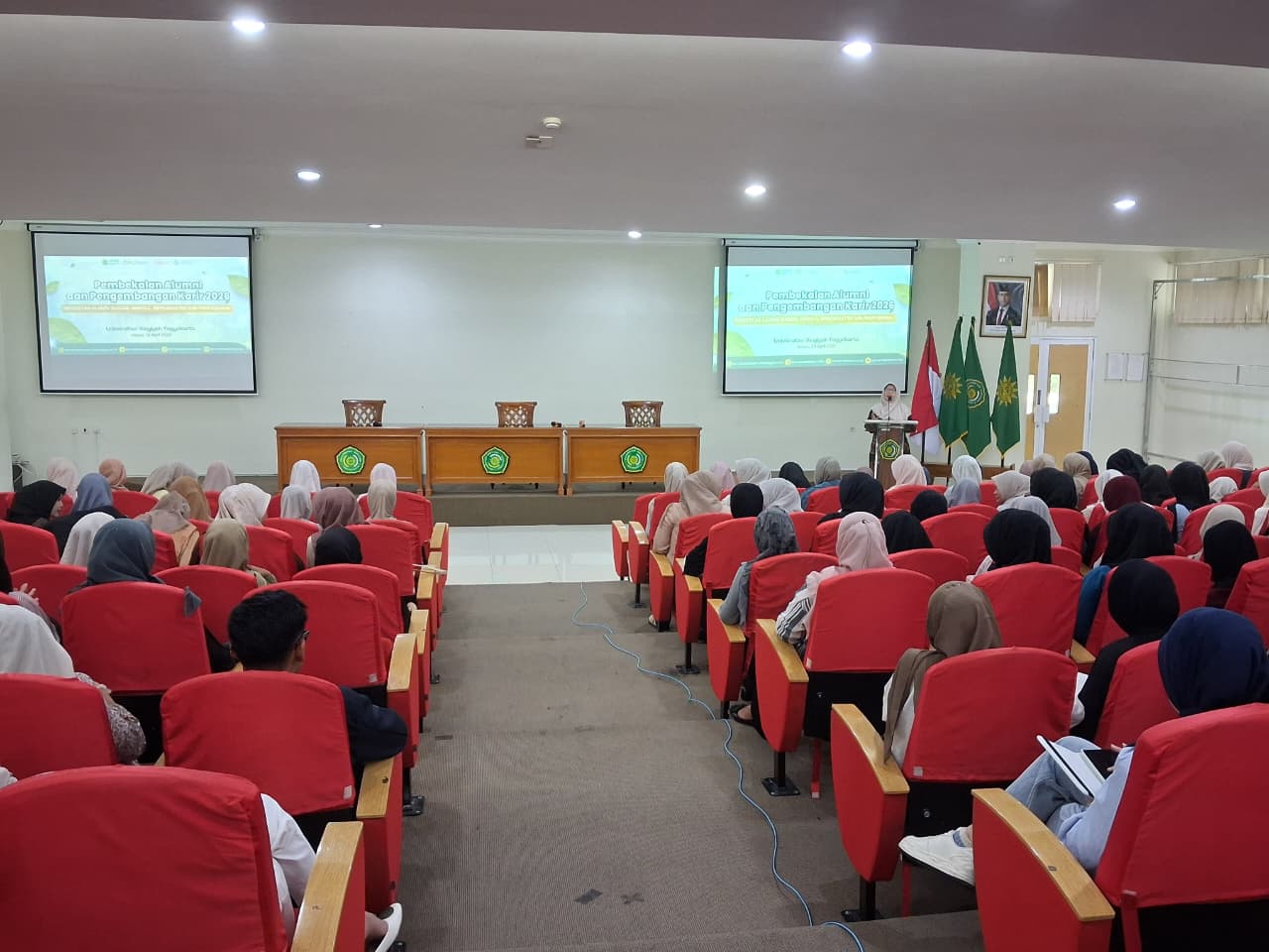 330 Calon Wisudawan UNISA Yogyakarta Digembleng Tembus Dunia Kerja