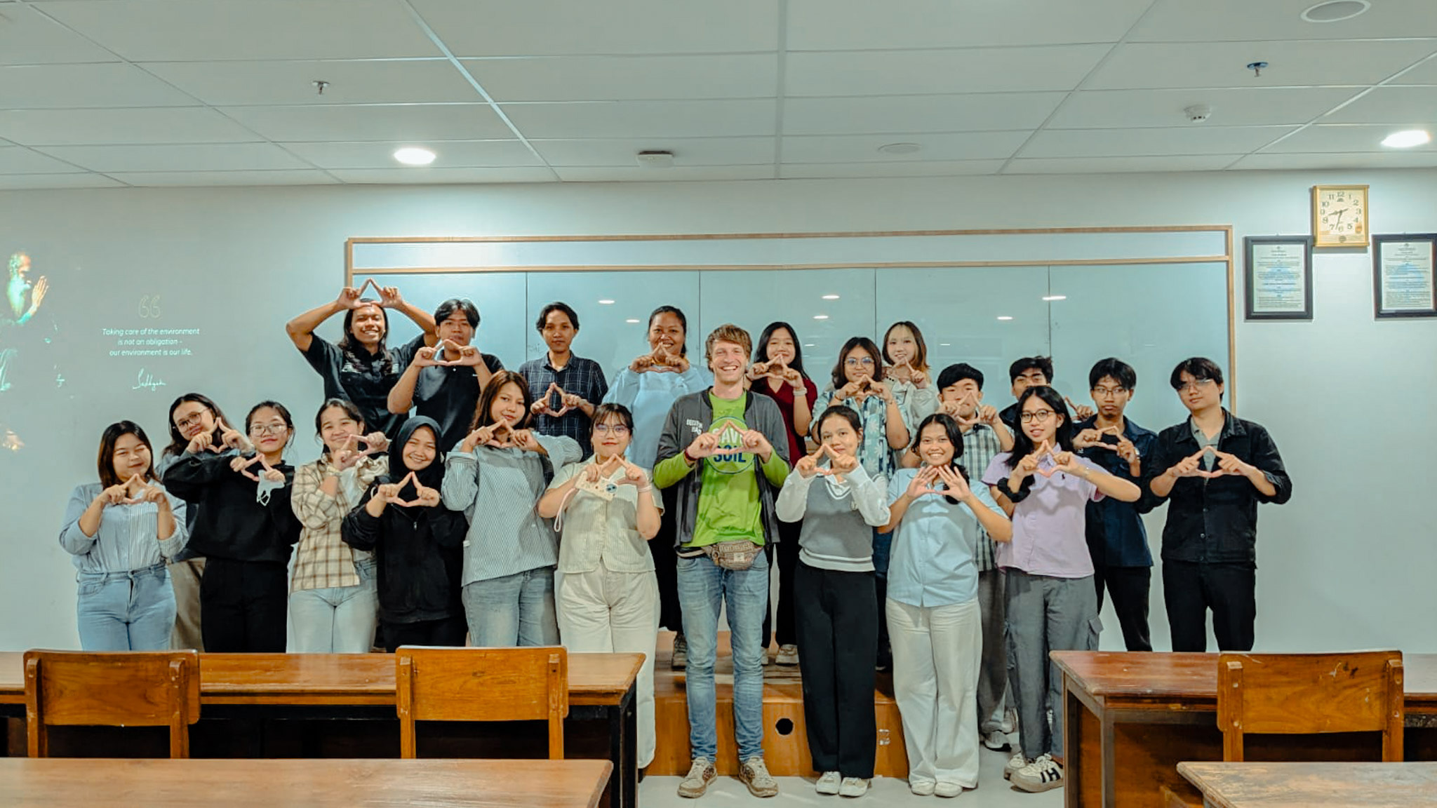FTB UAJY PERKUAT PERAN GLOBAL LEWAT KOLABORASI DENGAN  SAVE THE SOIL FOUNDATION