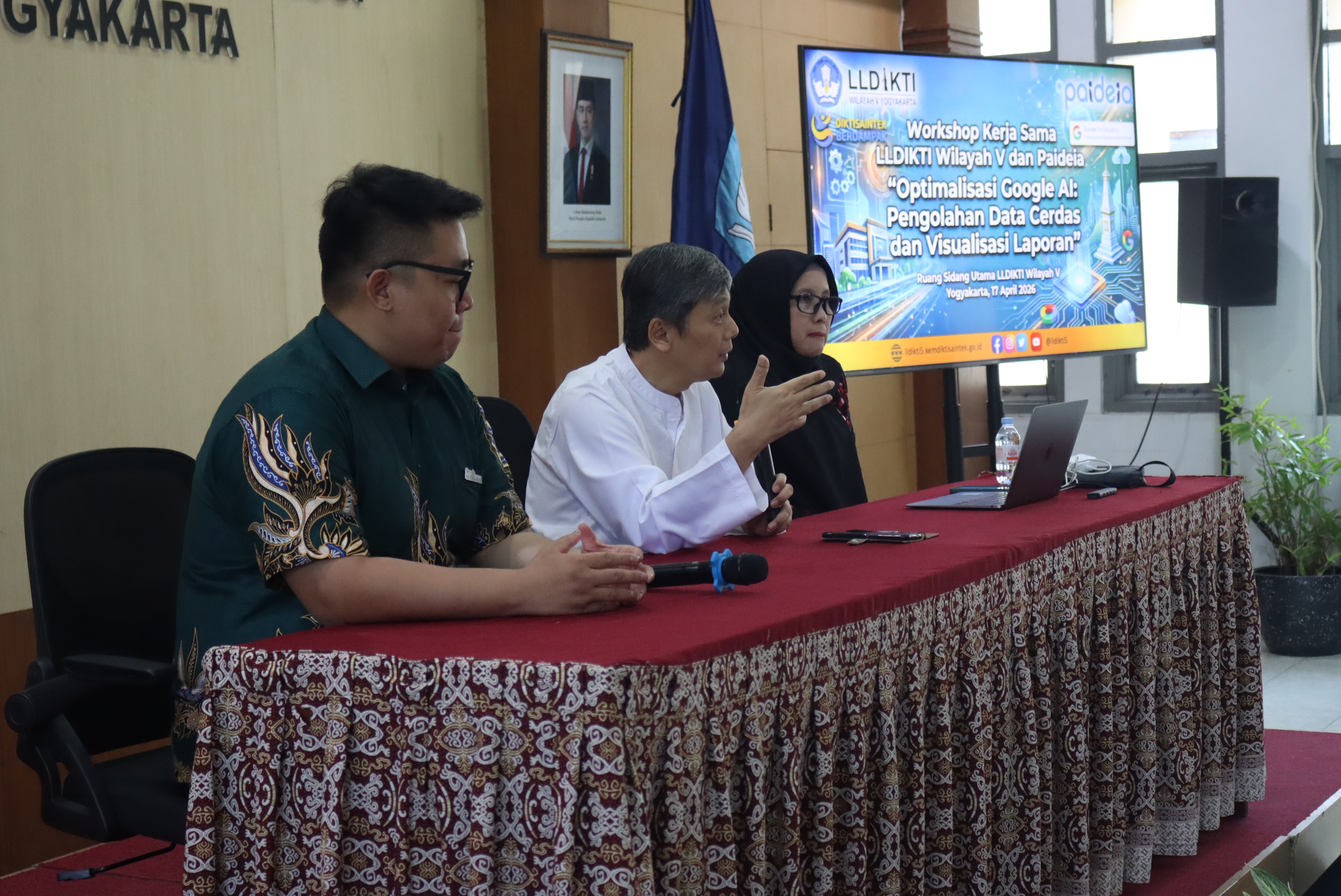 LLDIKTI  Wilayah V Gelar Workshop Optimalisasi Data Berbasis AI