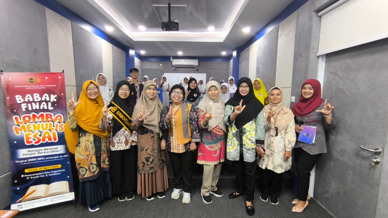 Dosen Psikologi UMBY Jadi Juri Lomba Esai DIY, Dorong Generasi Muda Berpikir Kritis