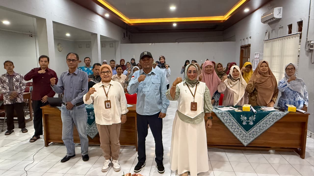Fakultas Hukum UWM Gelar Sosialisasi Hukum dan Sosialisasi Kampus di Kalurahan Tirtonirmolo, Program Beasiswa Pendidikan Tinggi Istimewa Jadi Sorotan Warga