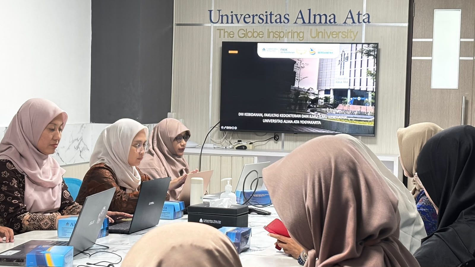 Hari Bidan Nasional 2026, Dosen Kebidanan Universitas Alma Ata Ingatkan Ancaman Silent Infertility pada Remaja