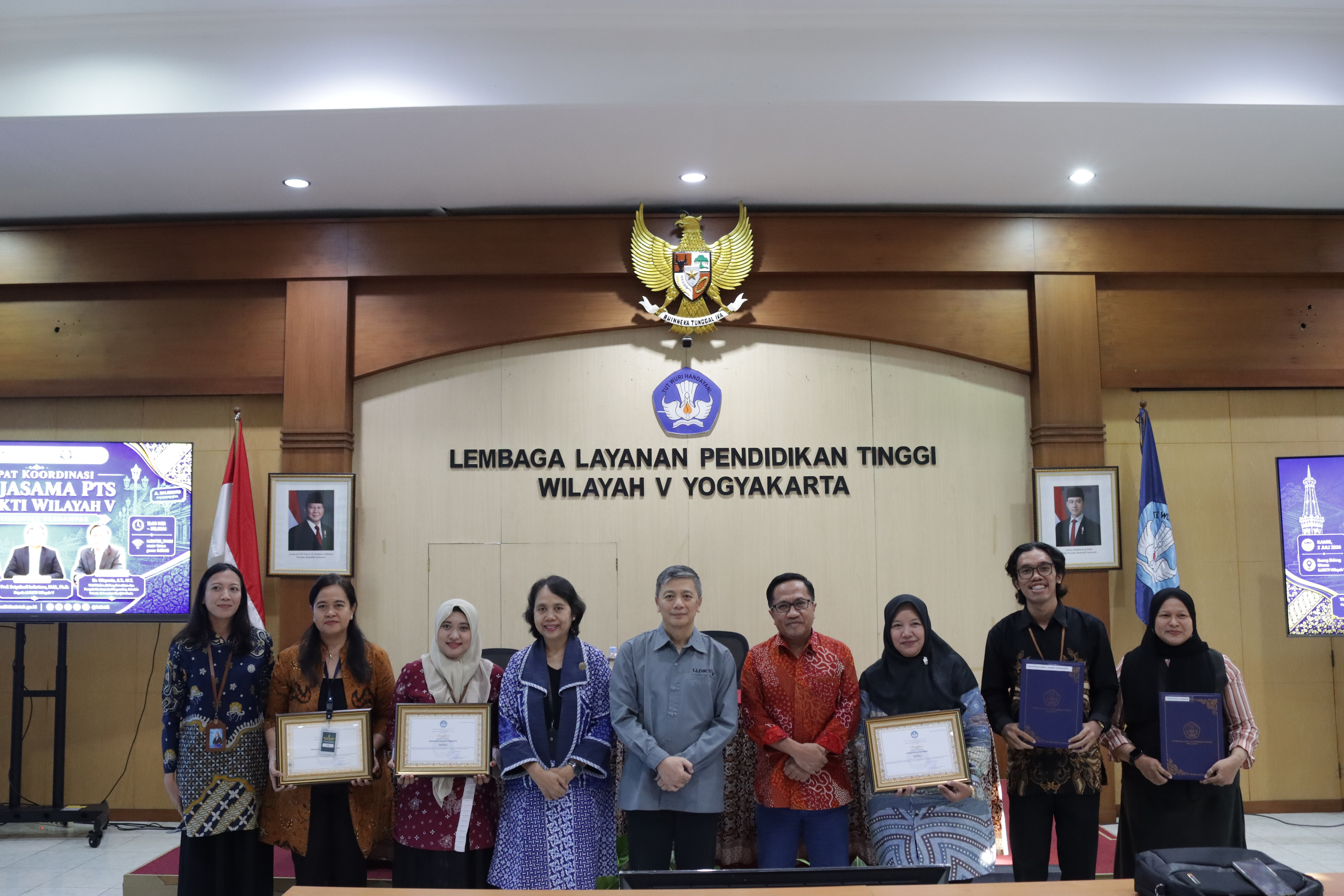 UKDW Raih Dua Penghargaan Terbaik I pada Anugerah Kerja Sama Diktisaintek LLDIKTI Wilayah V 2026