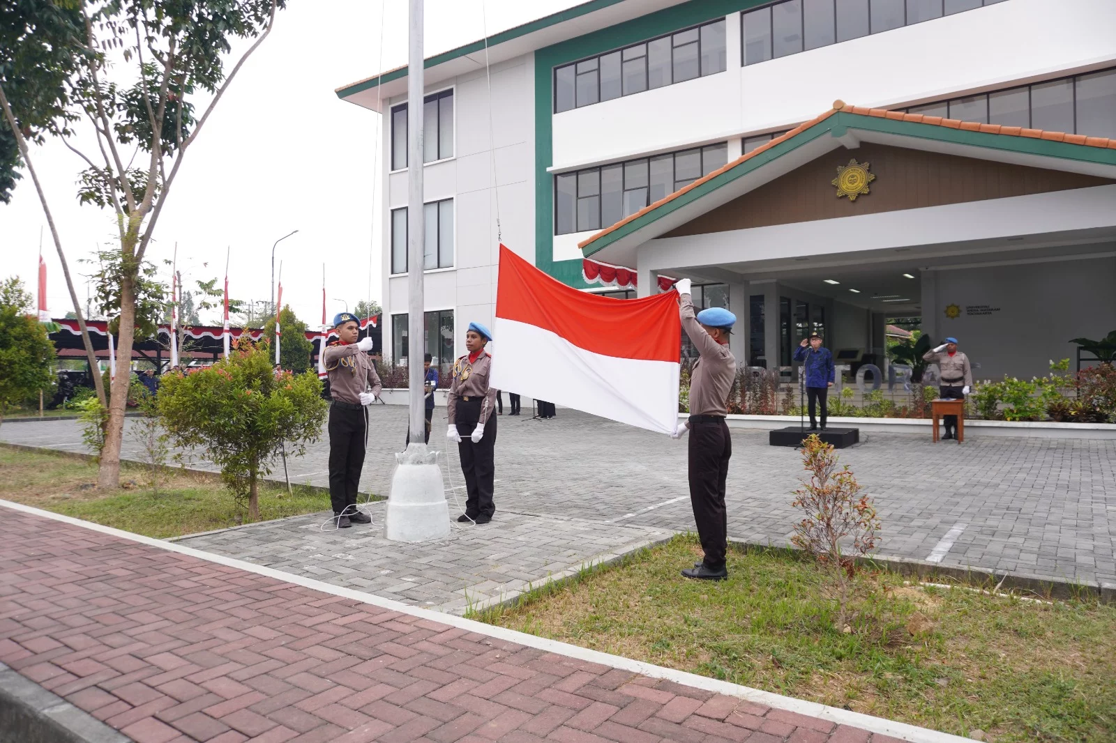 UWM Gelar Upacara HUT ke-81 Kemerdekaan RI, Rektor Sampaikan Amanat Gubernur DIY