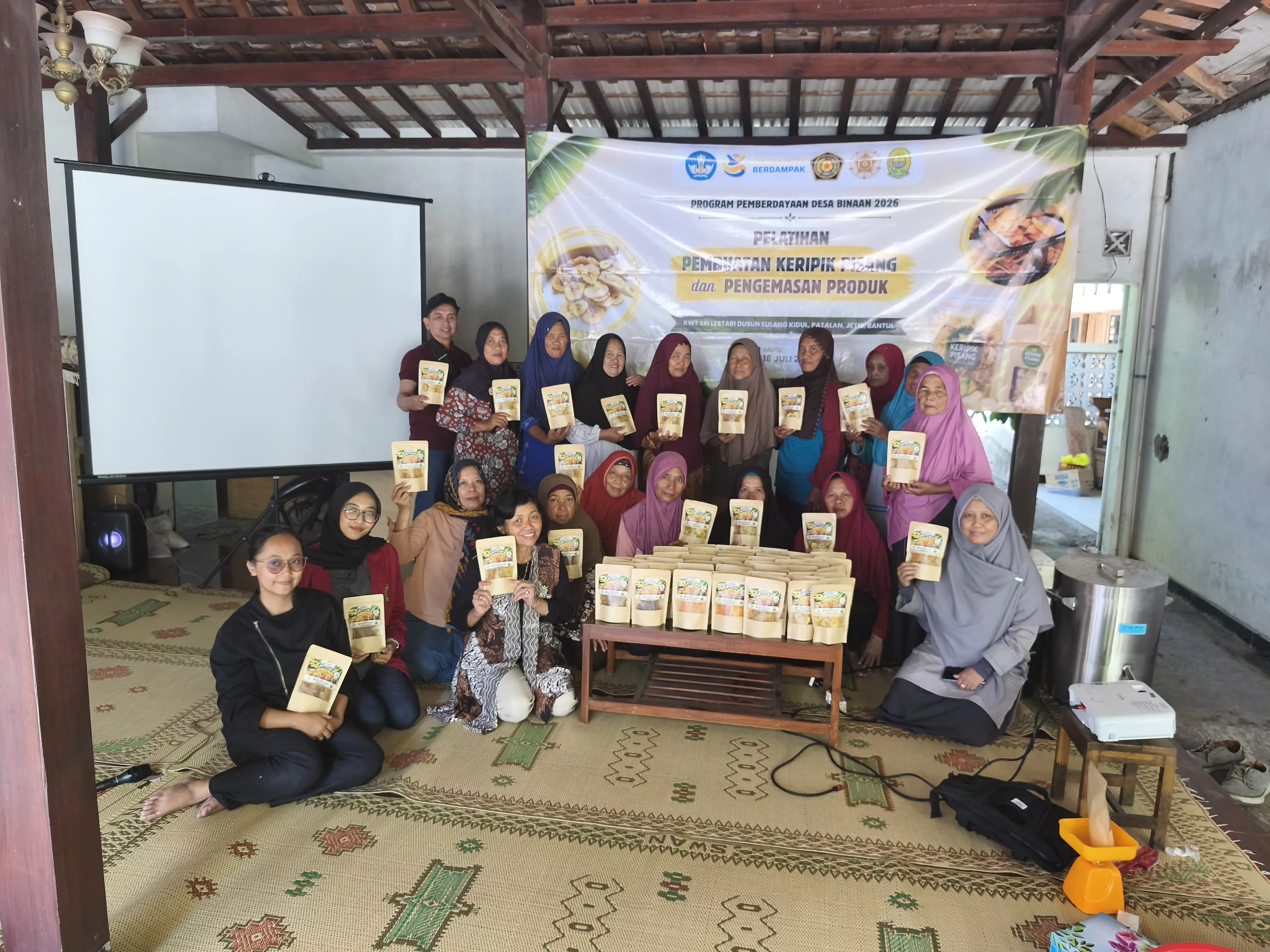 Peran Strategis Universitas Janabadra dalam Pengembangan Kawasan Integrated Farming dan Pemberdayaan KWT Sri Lestari