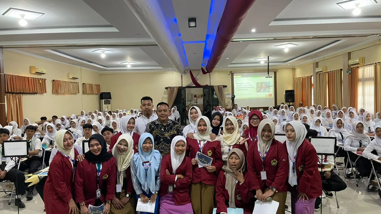 PKKMB Poltekkes Karya Husada Yogyakarta Tanamkan Bela Negara dan Integritas kepada Mahasiswa Baru