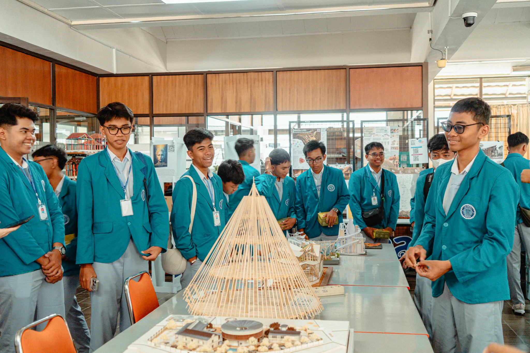 UAJY Kenalkan Dunia Perkuliahan ke SMK Negeri 1 Denpasar